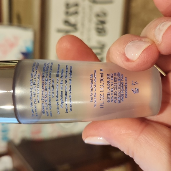 Estee Lauder Micro Essence - Picture 3 of 4